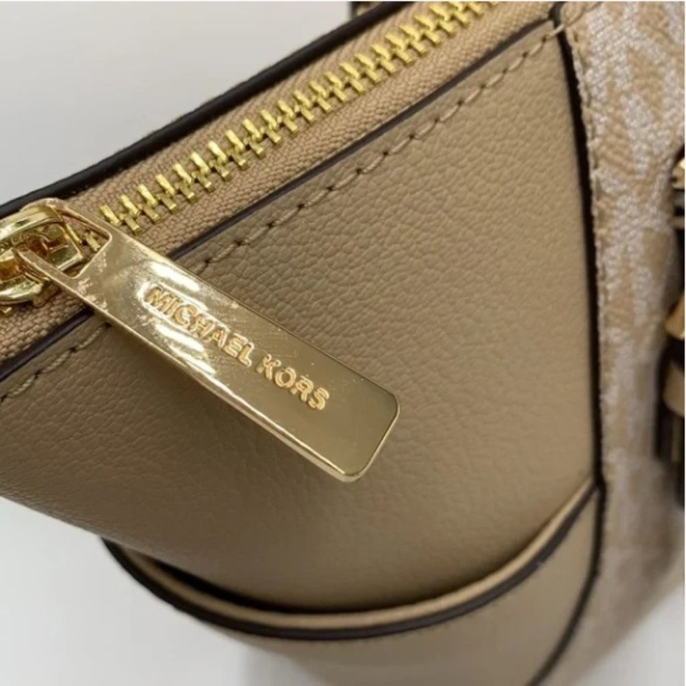 Michael Kors Charlotte Large Top Zip Tote - Picture 11 of 16